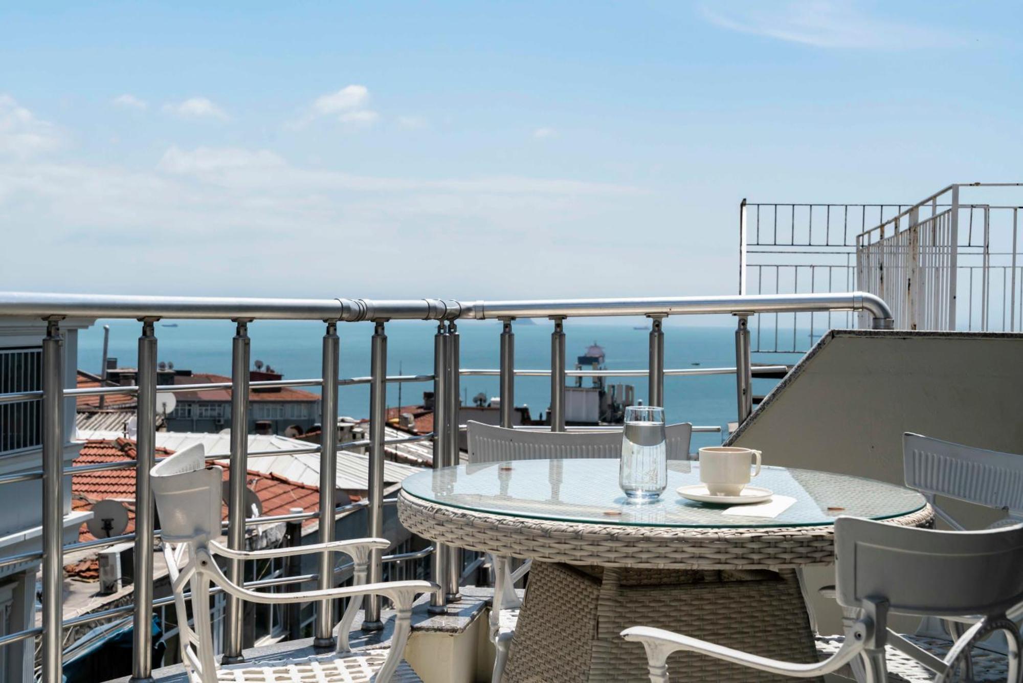 Castle Franco Suites Estambul Exterior foto