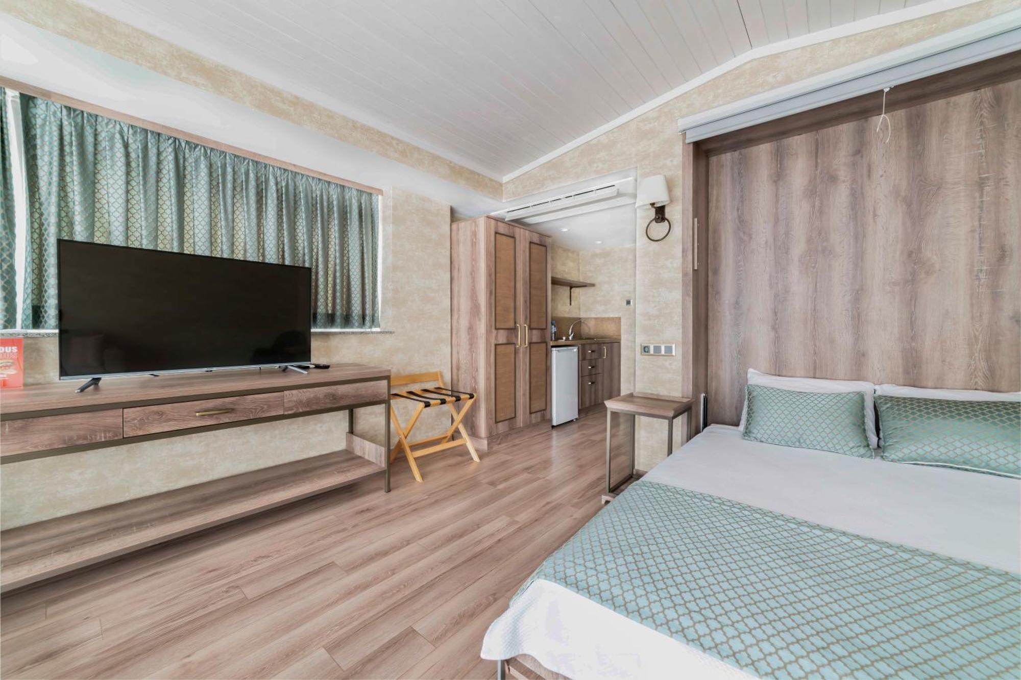 Castle Franco Suites Estambul Exterior foto